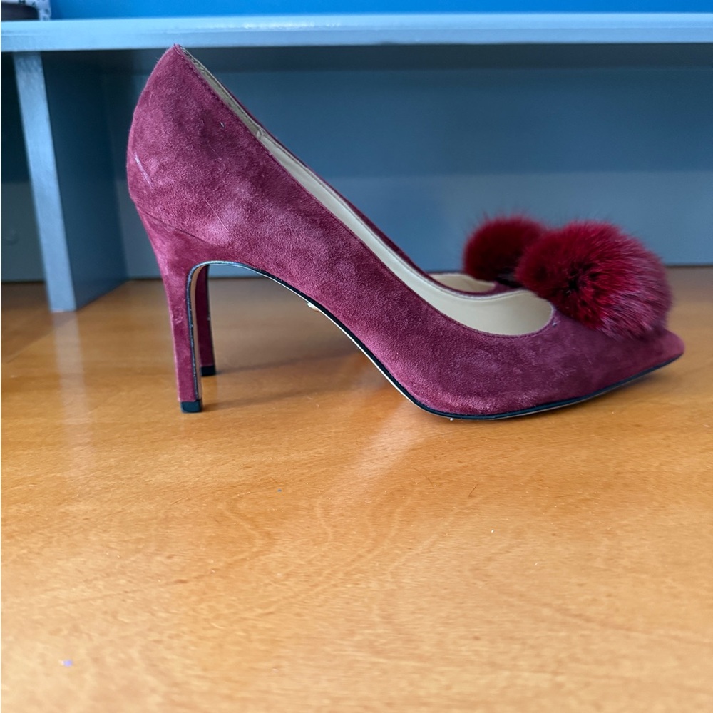 Charles David Maroon Heels with Pom Pom - Picture 2 of 3